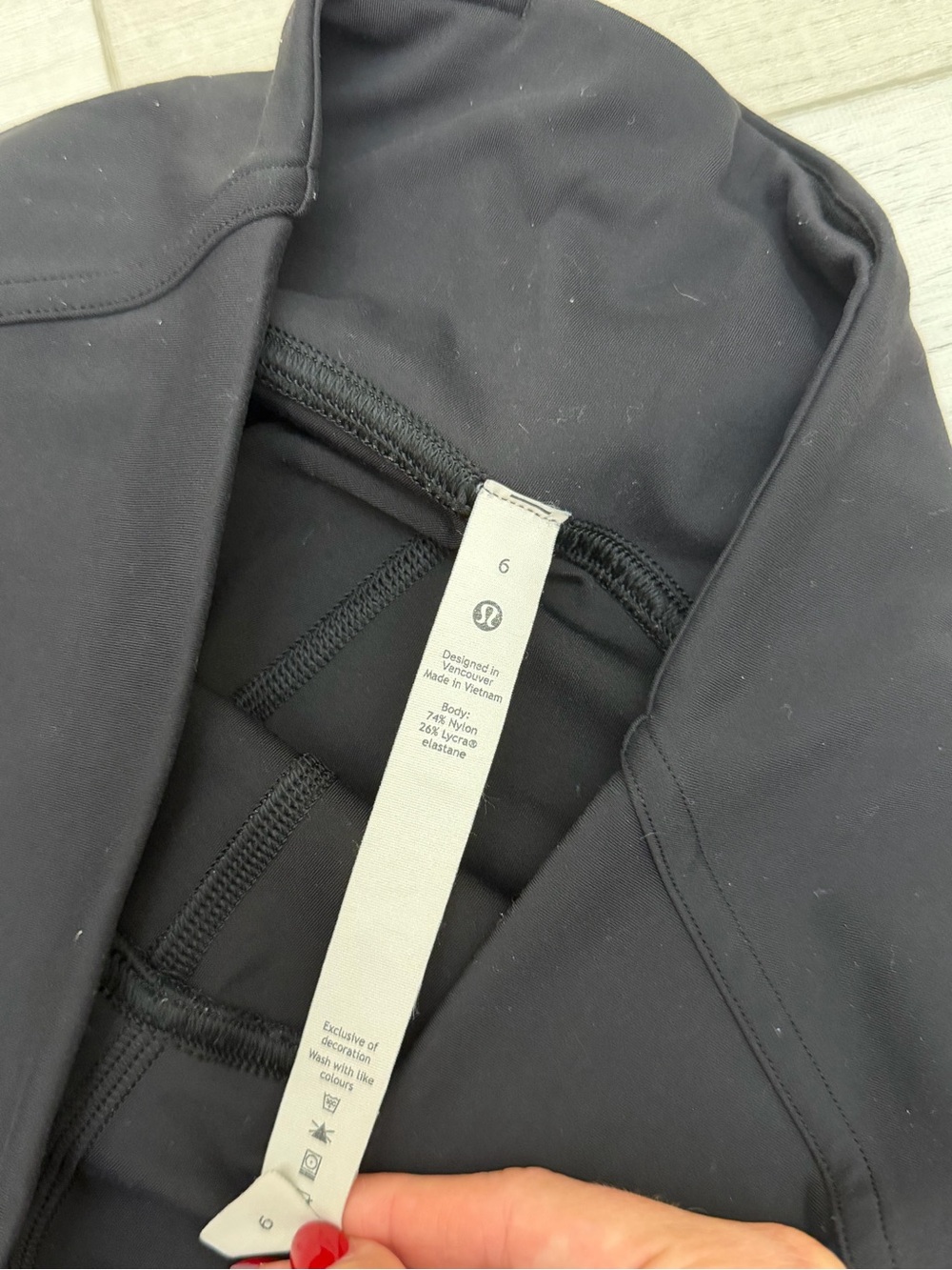Lululemon InStill High Rise Pants Leggings Black 25” Size 6 Gym Activewear - Picture 6 of 8